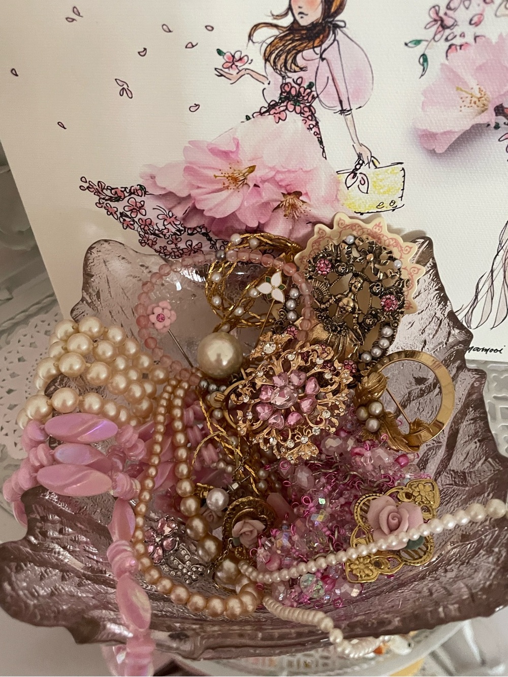 🫖🌸 Pink & Pearls Romantic Trinket Mix - Picture 3 of 8